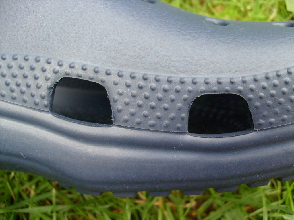 Crocs Classic seitliche Löcher